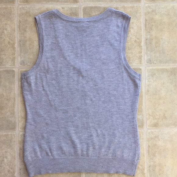 Suzy Shier - V-Neck Lightweight Sweater Vest - Picture 2 of 3